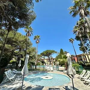Badine 5p Piscine Balneo Clim Jardin Exotique Appartement Hyères